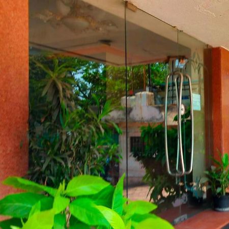 Hotel Manhattan Chennai Exterior foto