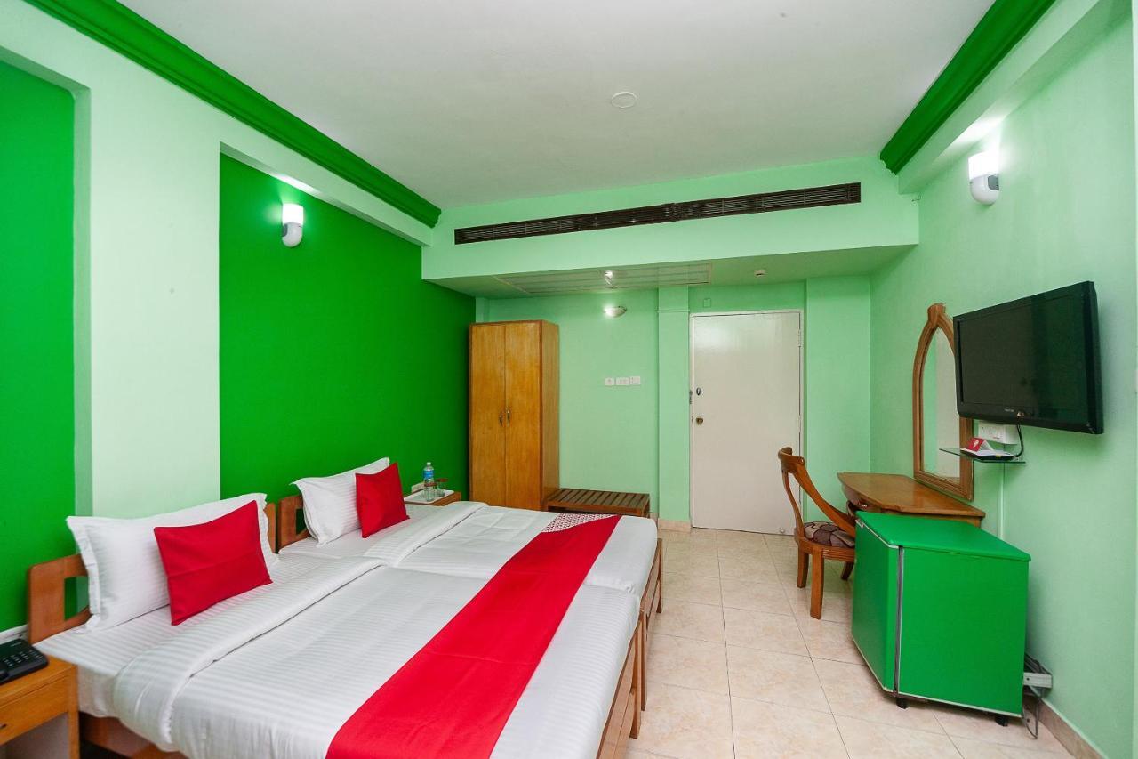 Hotel Manhattan Chennai Exterior foto