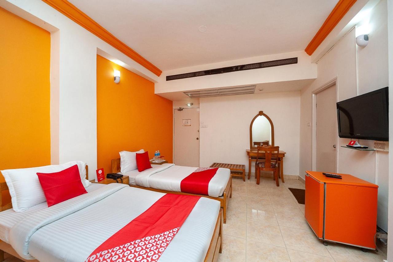 Hotel Manhattan Chennai Exterior foto