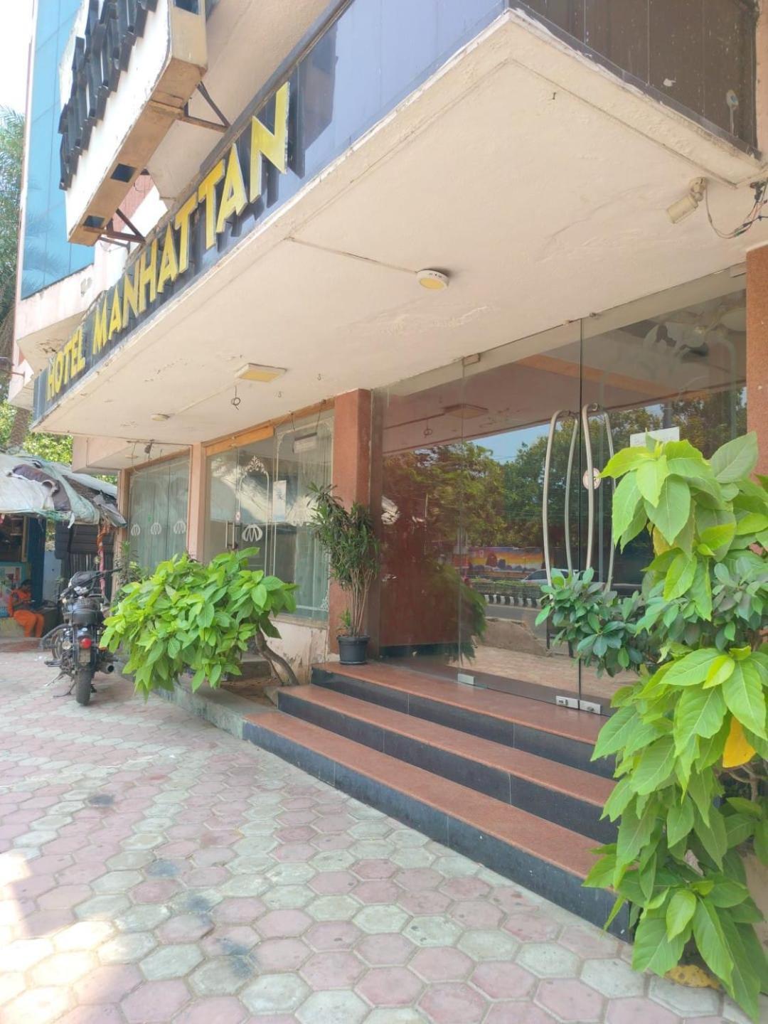 Hotel Manhattan Chennai Exterior foto